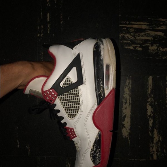 Air Jordan 4 - Picture 3 of 3